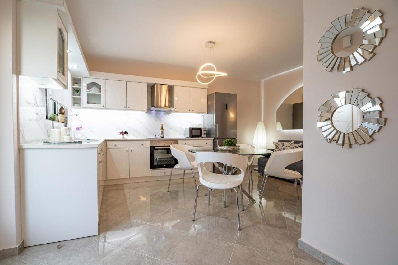 John Apartments Drepano  Extérieur photo