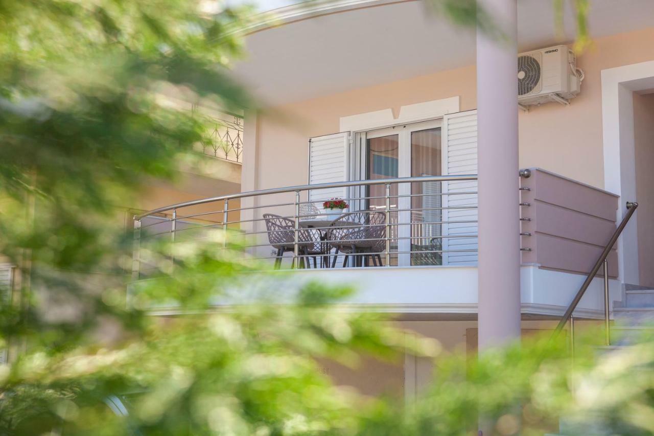 John Apartments Drepano  Extérieur photo