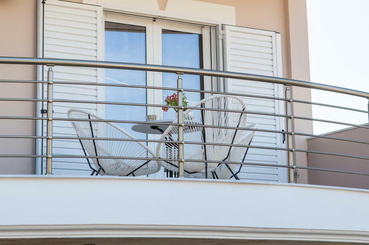 John Apartments Drepano  Extérieur photo